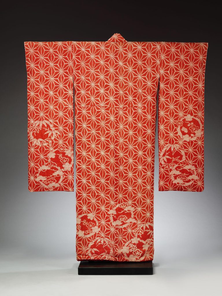 kimono exhibition Red Kimono dyed with safflower, hemp design, Victoria & Albert museum
